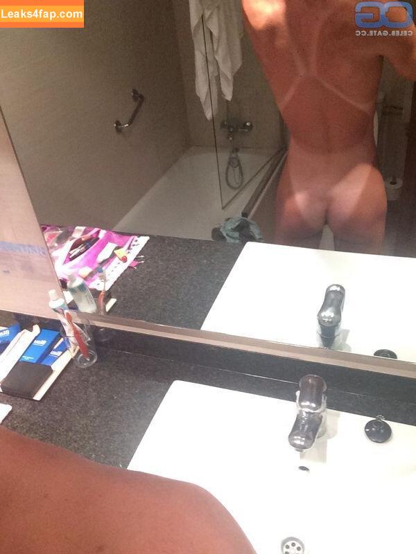 Carlin.. /  leaked photo photo #0006