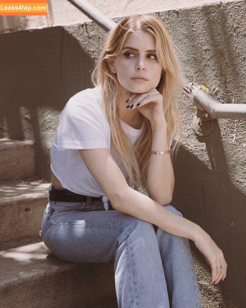 Carlson Young / carlsonyoung leaked photo photo #0002