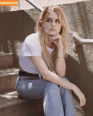 Carlson Young photo #0002