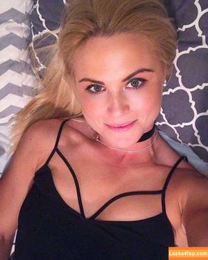 Carly Booth photo #0006
