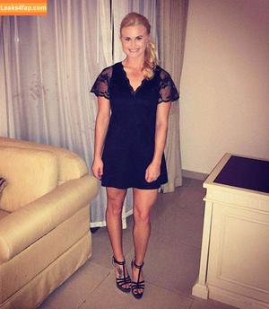 Carly Booth photo #0007