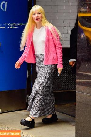 Carly Rae Jepsen photo #0142