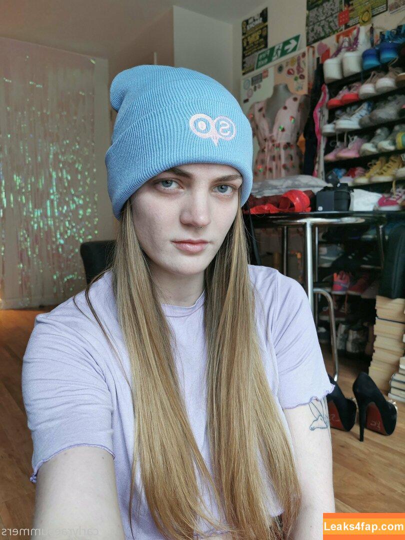 carlyraesummers /  leaked photo photo #0014