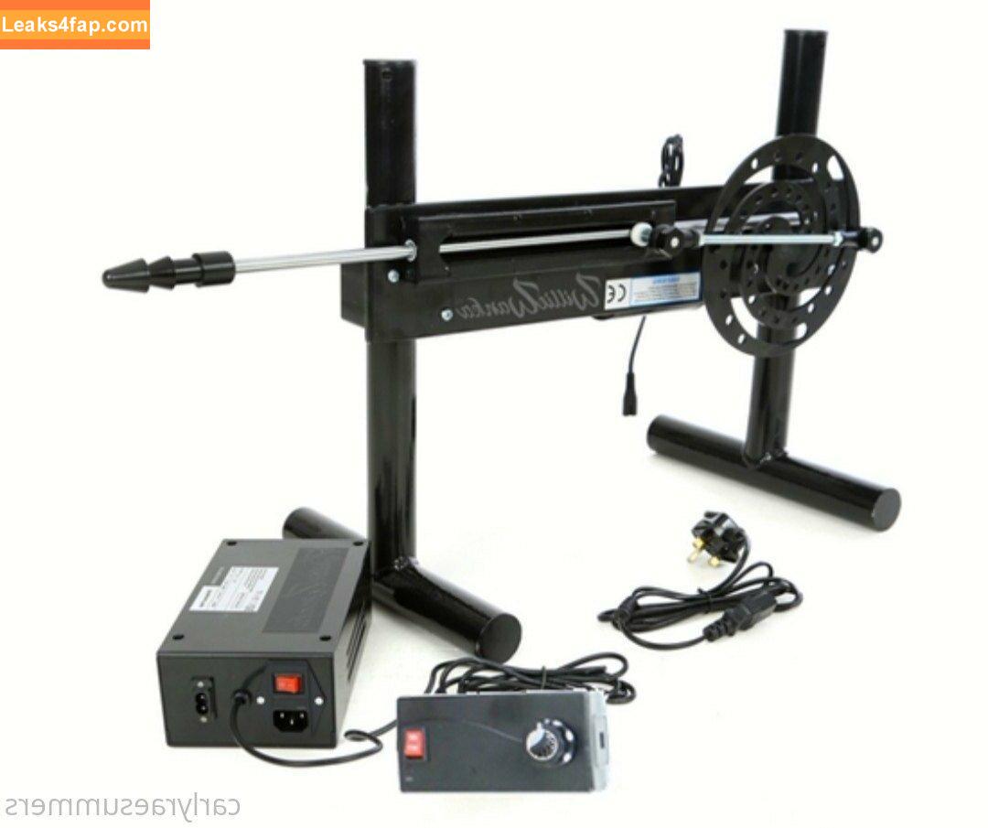 carlyraesummers /  leaked photo photo #0025