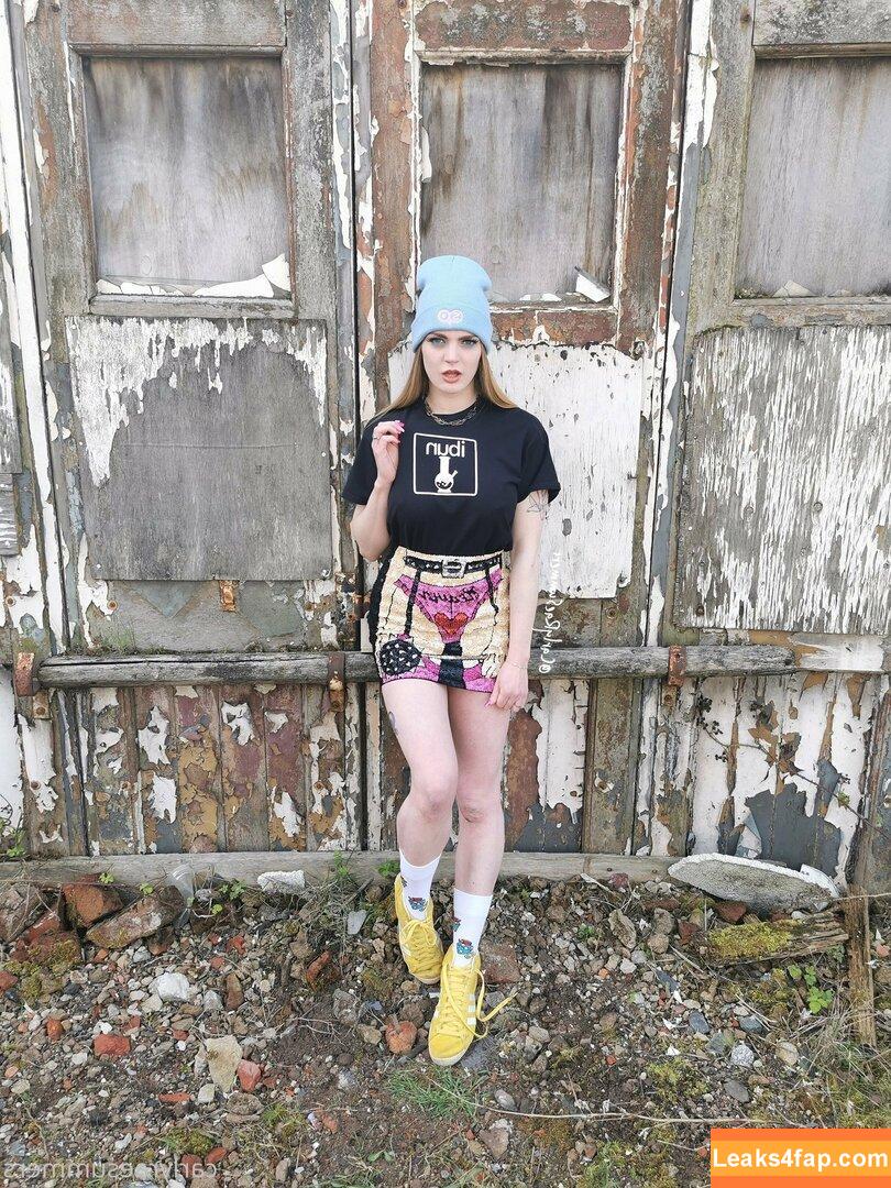 carlyraesummers /  leaked photo photo #0040