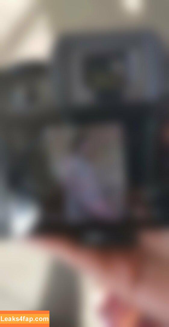 carlyraesummers /  leaked photo photo #0084