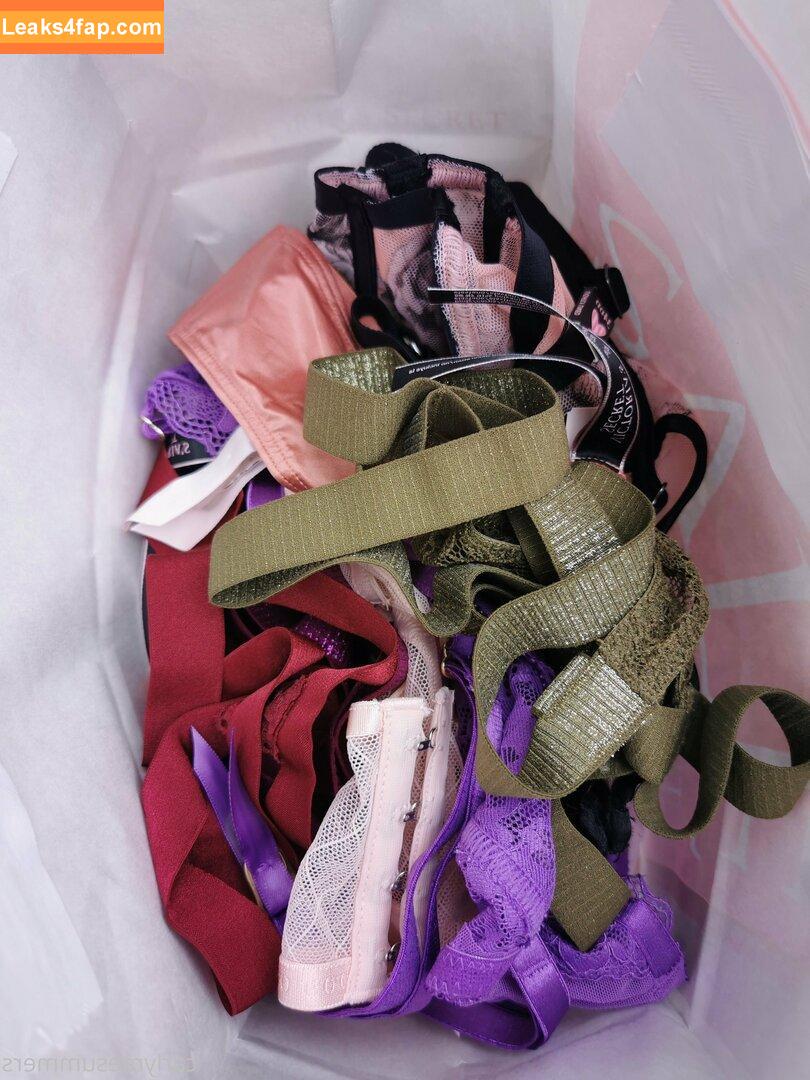 carlyraesummers /  leaked photo photo #0094