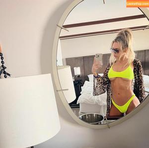 Carmella photo #0005