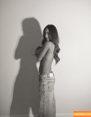 Carmella photo #0655