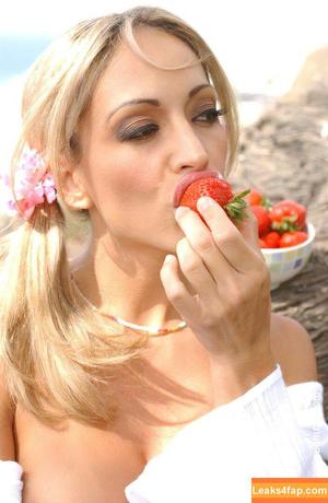 Carmen Garcia photo #2293
