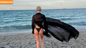 Caro Daur photo #0005