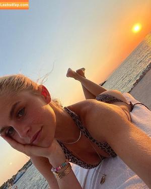 Caro Daur photo #0016