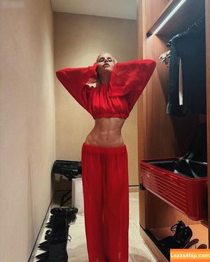 Caro Daur photo #0299