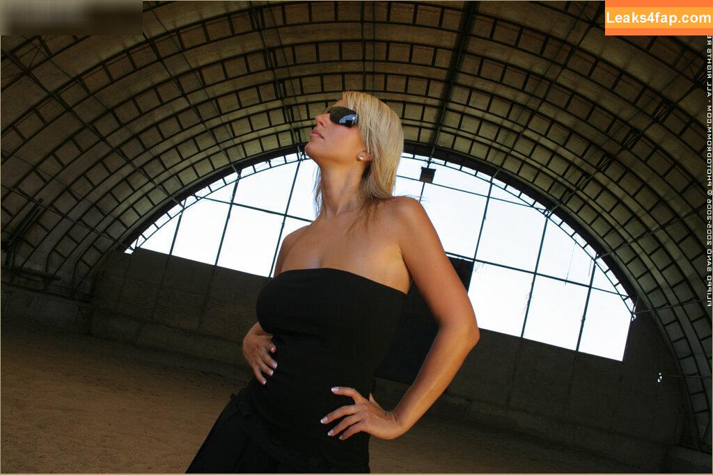 Carol Goldnerova / carol_goldnerova_official leaked photo photo #0343