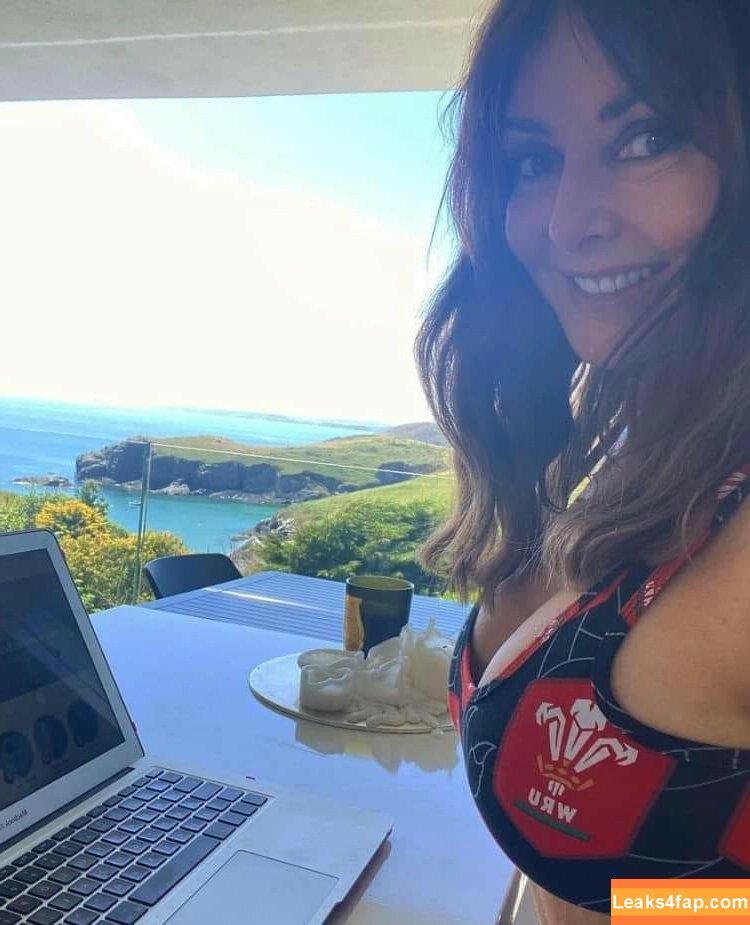 Carol Vorderman / carolvorders leaked photo photo #0029