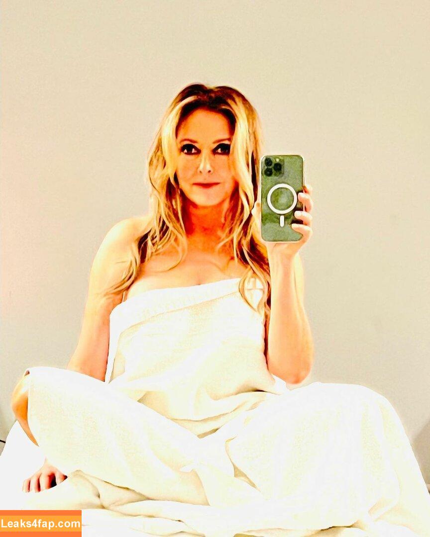 Carol Vorderman / carolvorders leaked photo photo #0115