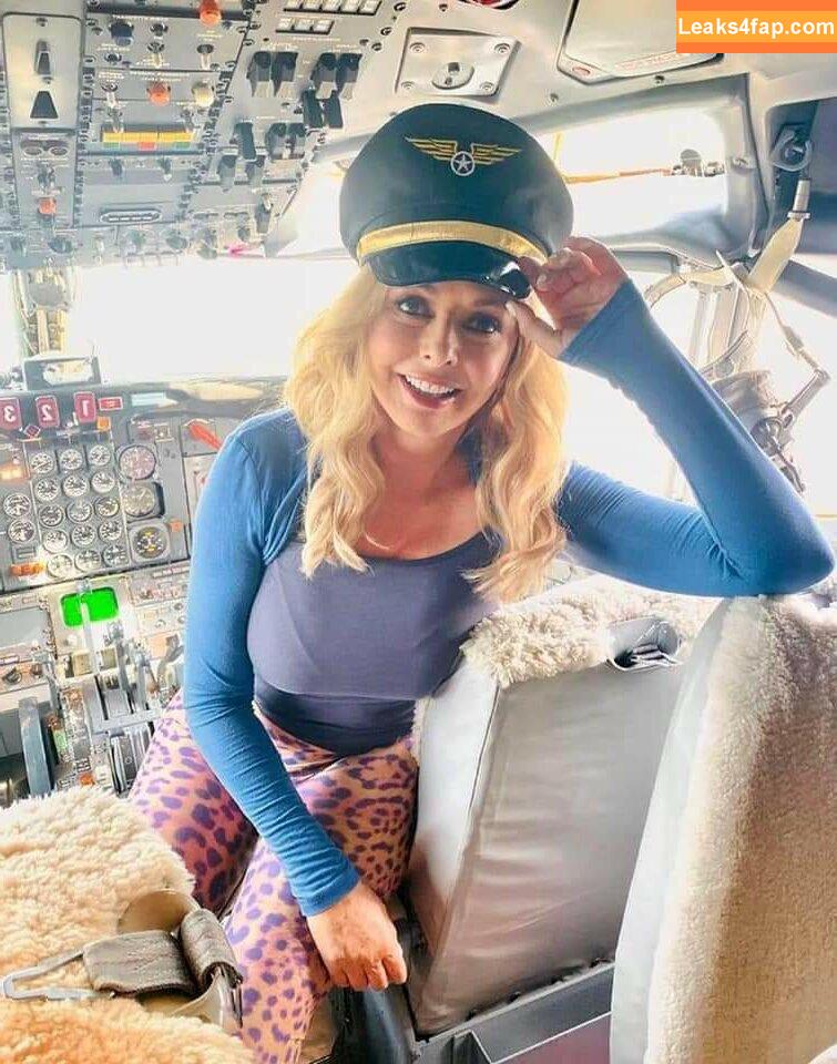 Carol Vorderman / carolvorders слитое фото фото #0511