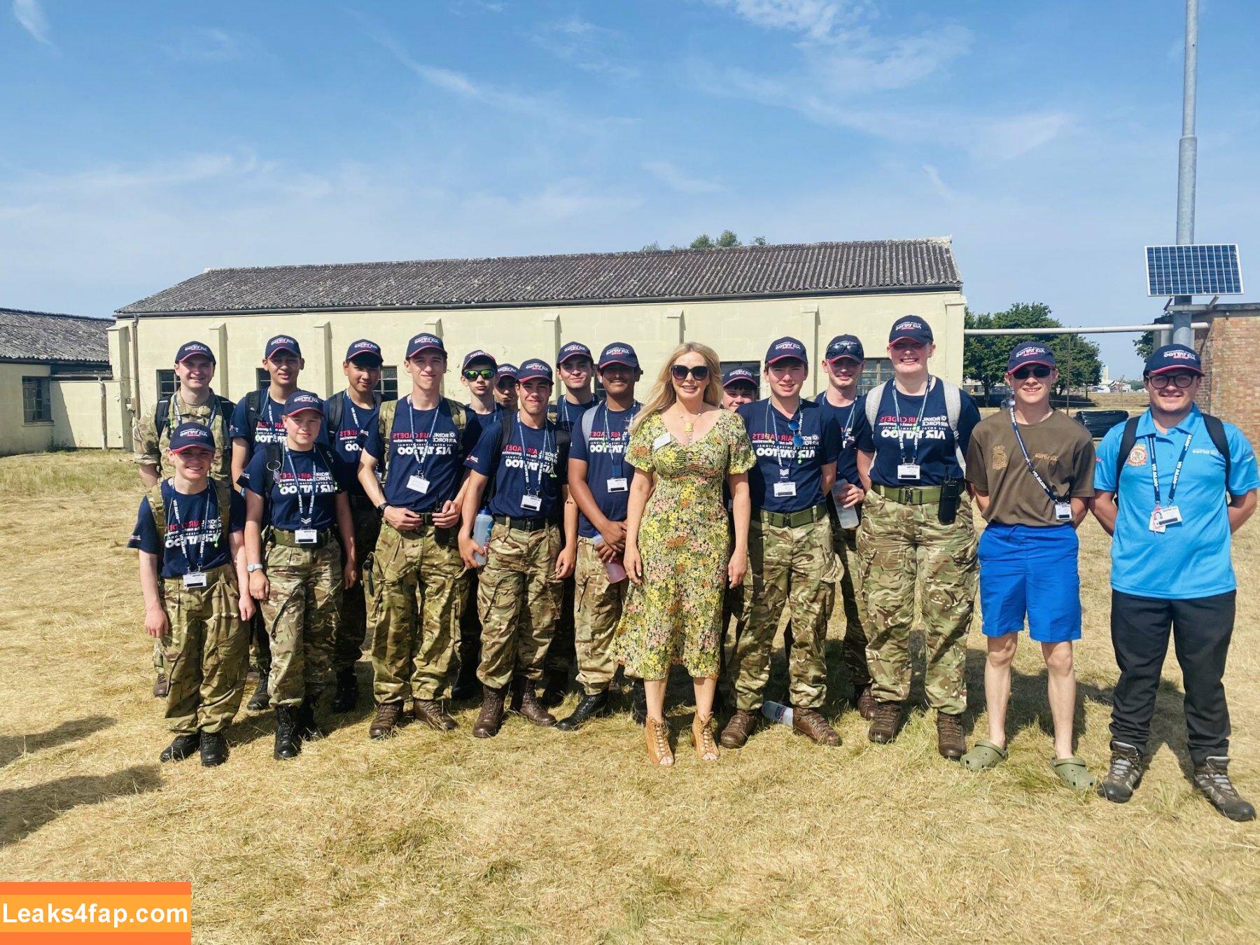 Carol Vorderman / carolvorders слитое фото фото #0542