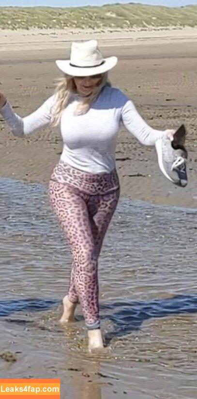 Carol Vorderman / carolvorders слитое фото фото #0555