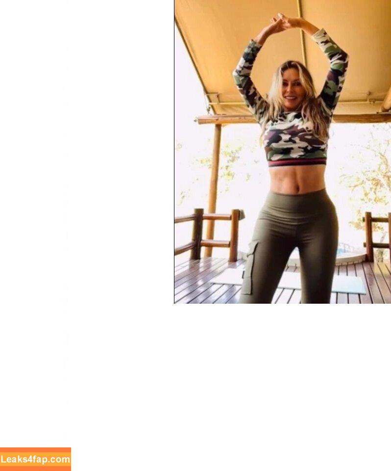 Carol Vorderman / carolvorders leaked photo photo #0606