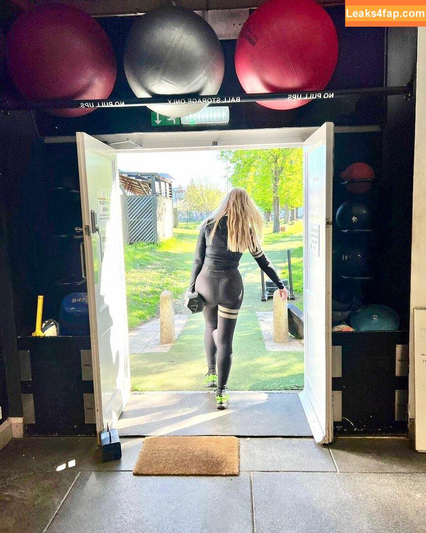 Carol Vorderman / carolvorders leaked photo photo #0825