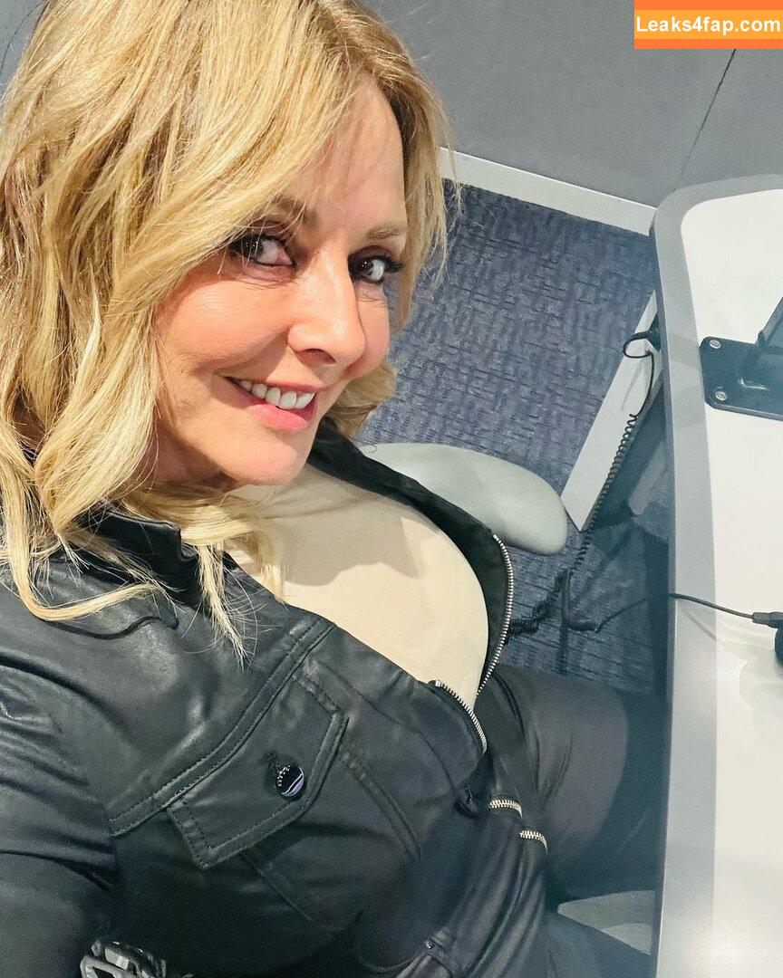 Carol Vorderman / carolvorders leaked photo photo #0837