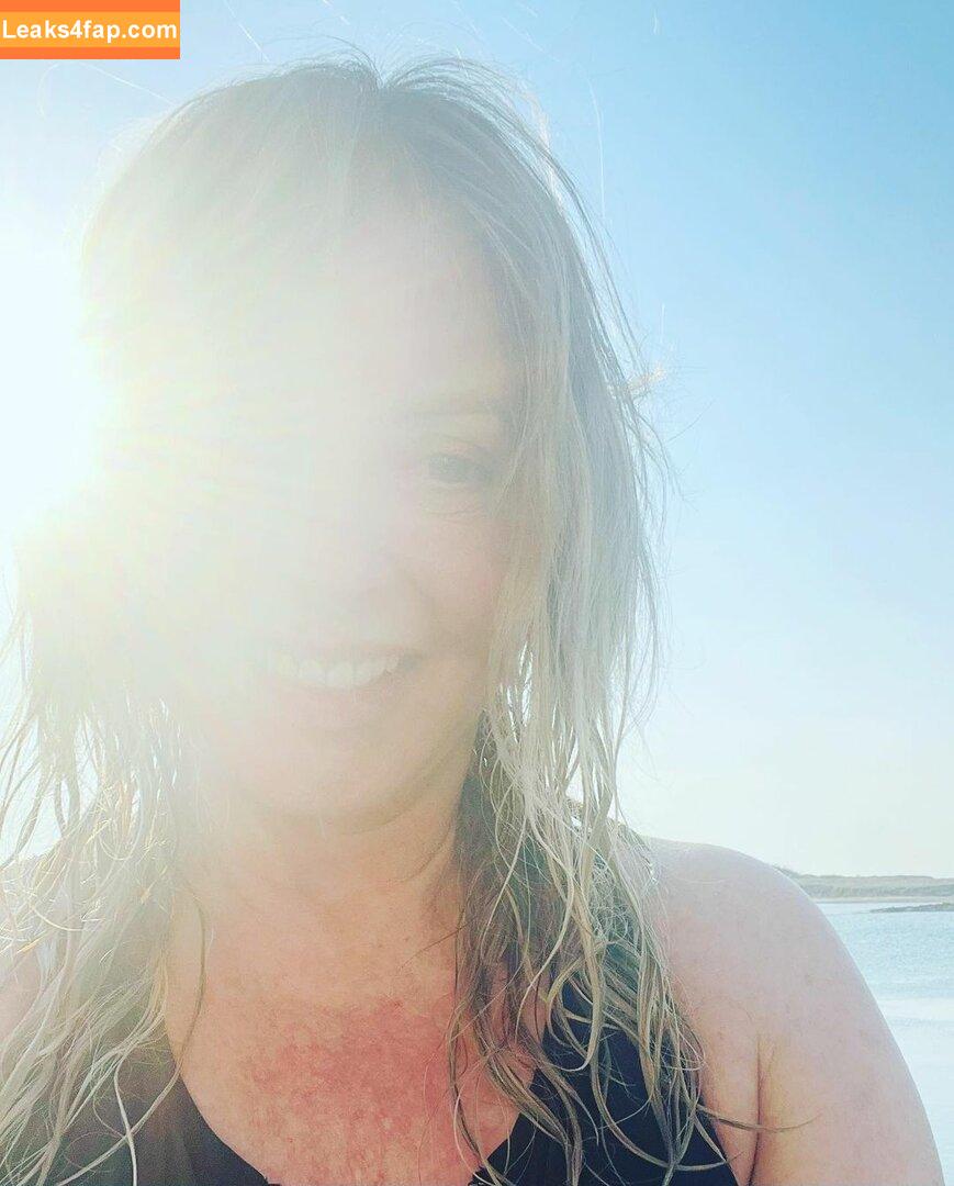 Carol Vorderman / carolvorders leaked photo photo #0916