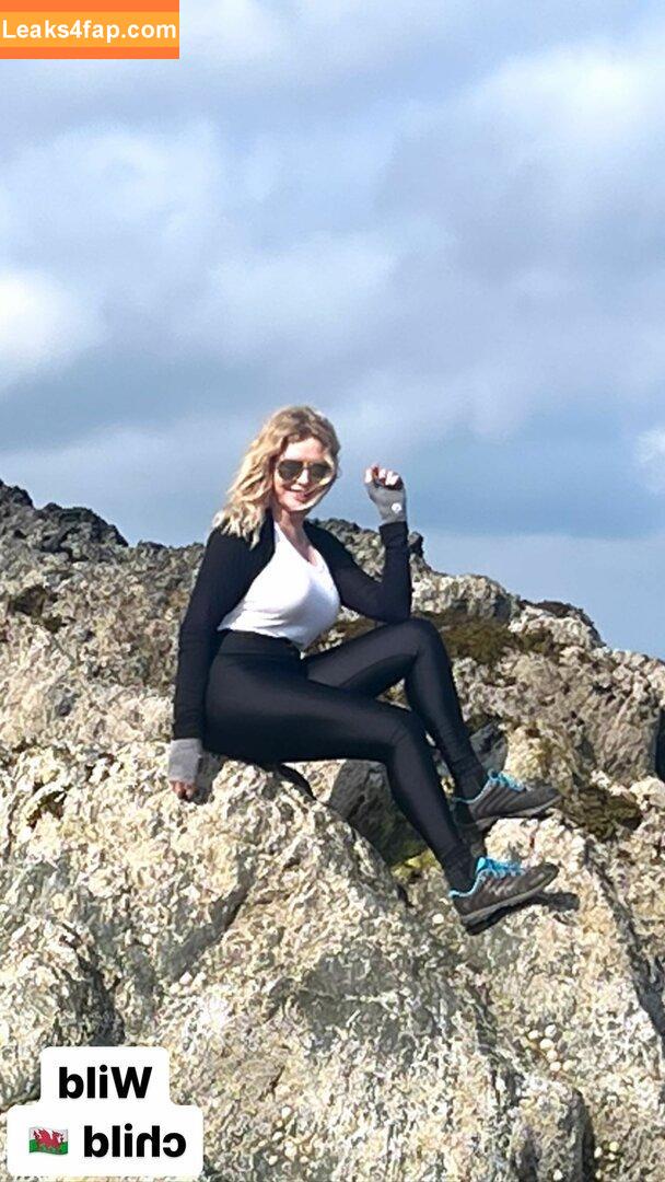 Carol Vorderman / carolvorders leaked photo photo #0923