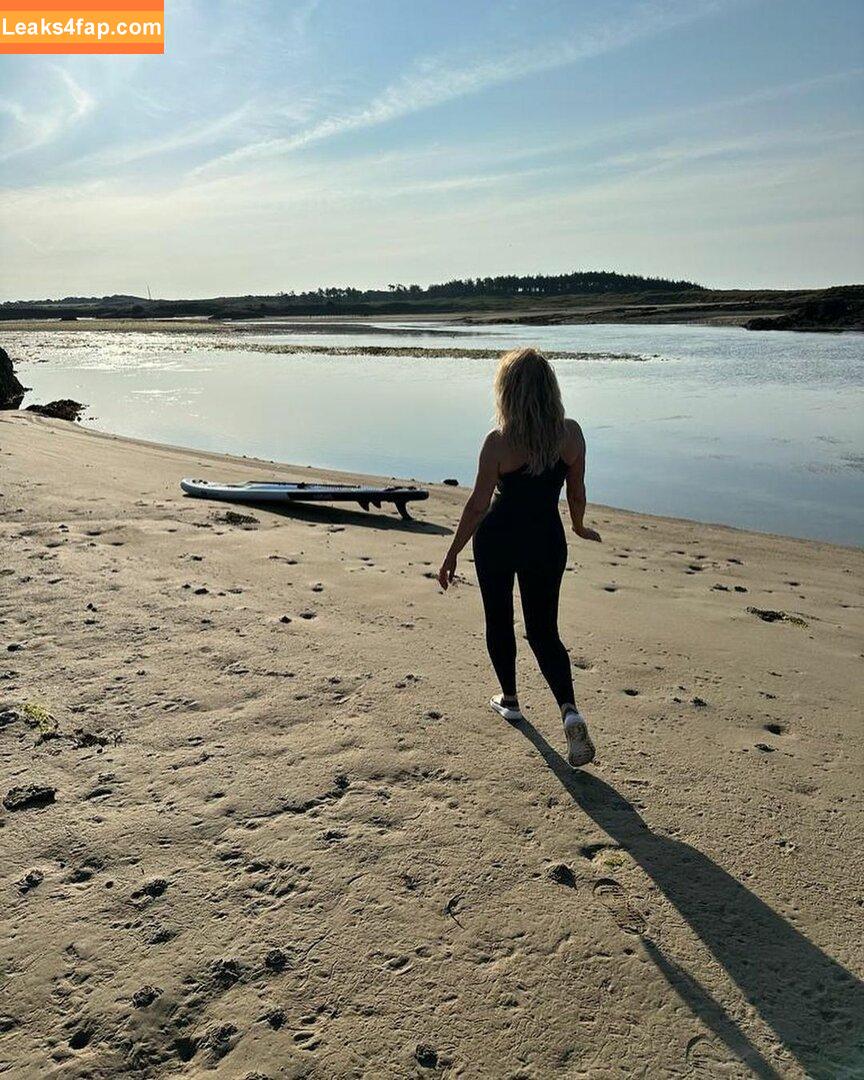 Carol Vorderman / carolvorders leaked photo photo #0924