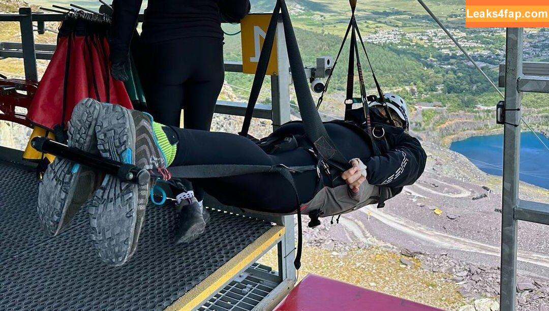 Carol Vorderman / carolvorders leaked photo photo #0930