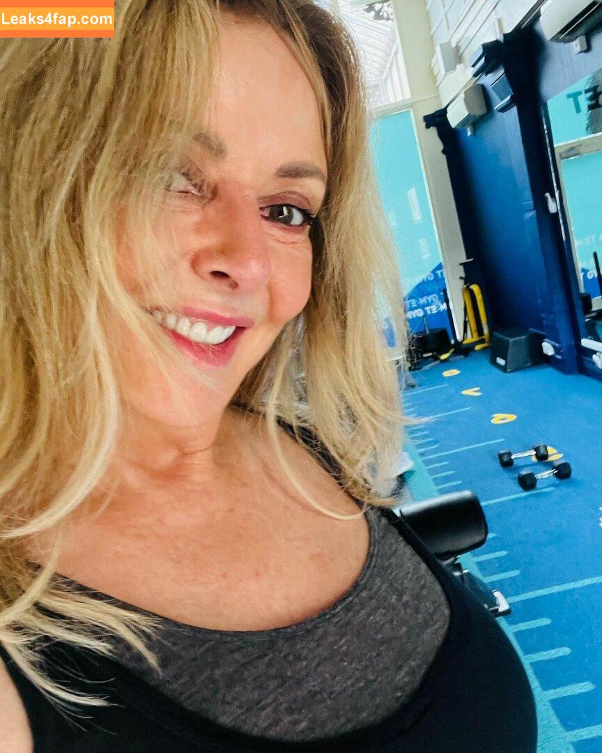 Carol Vorderman / carolvorders leaked photo photo #0932