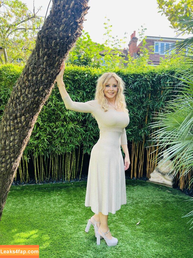 Carol Vorderman / carolvorders leaked photo photo #0973