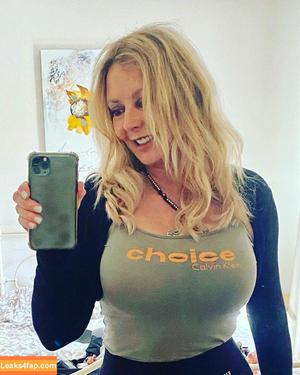 Carol Vorderman photo #0045