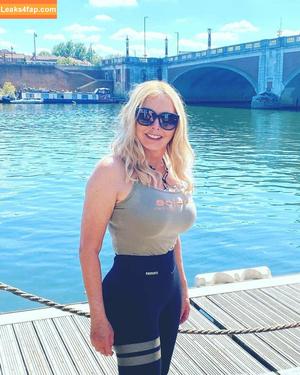 Carol Vorderman photo #0052