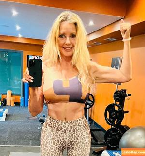 Carol Vorderman photo #0081