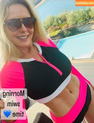 Carol Vorderman photo #0102