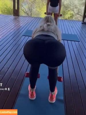 Carol Vorderman photo #0103