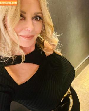 Carol Vorderman photo #0110