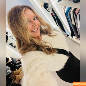 Carol Vorderman photo #0139