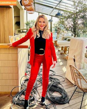 Carol Vorderman photo #0179