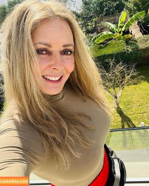 Carol Vorderman photo #0228