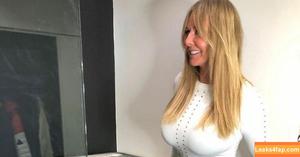 Carol Vorderman photo #0238