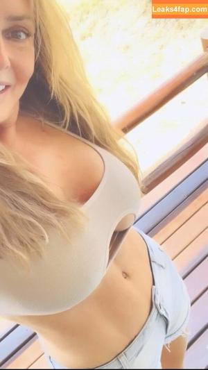 Carol Vorderman photo #0436