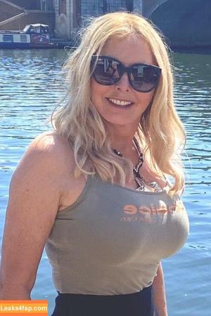 Carol Vorderman photo #0562