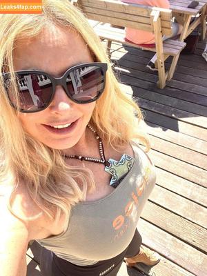 Carol Vorderman photo #0563