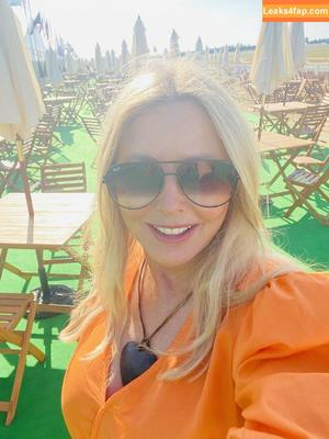 Carol Vorderman photo #0565