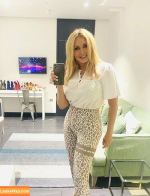 Carol Vorderman photo #0571
