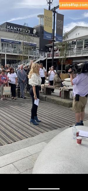 Carol Vorderman photo #0640