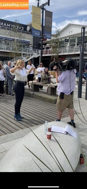 Carol Vorderman photo #0644