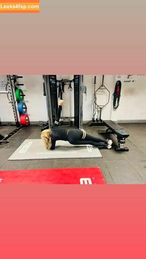 Carol Vorderman photo #0732